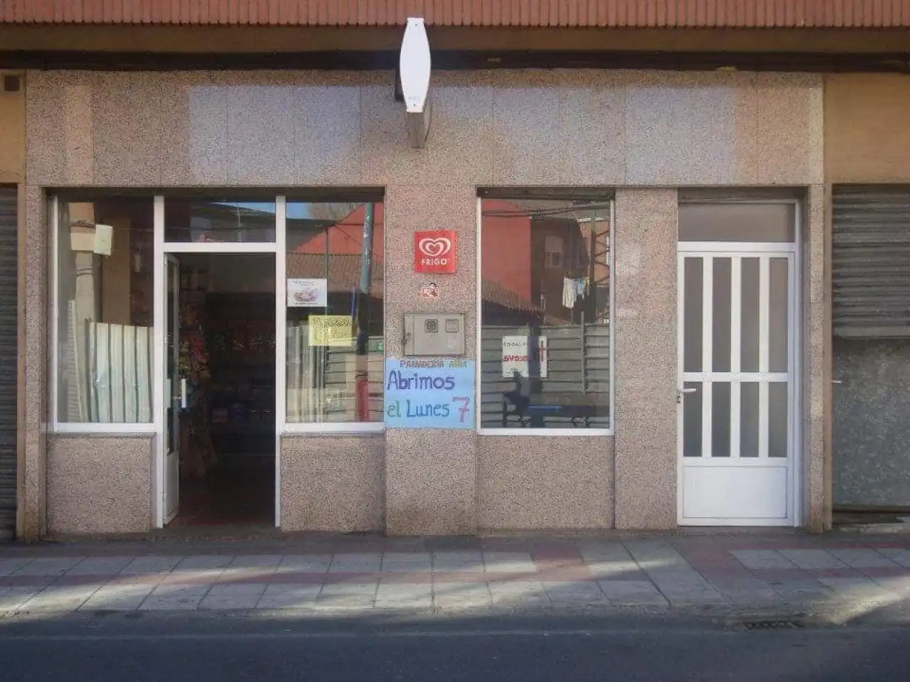 Local comercial en venda a Calle Corpus Christi 67 24010 San Andres Del Rabanedo