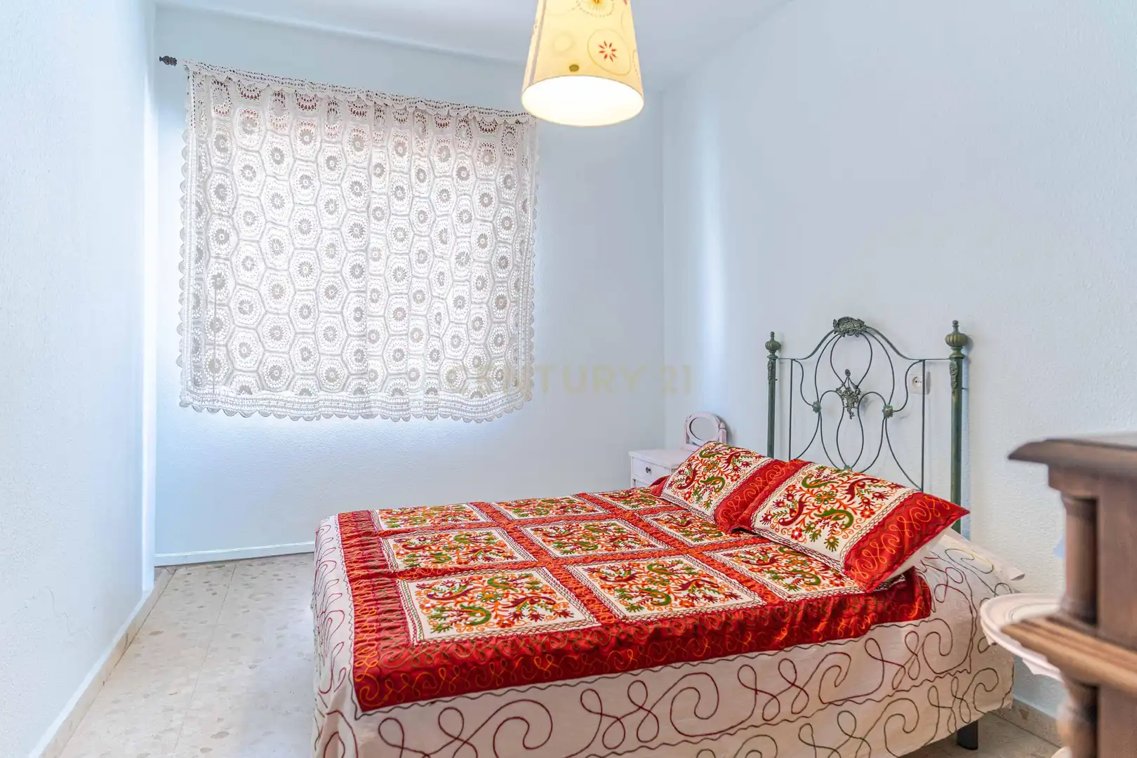Dormitori de Apartament en venda en La Taha amb Rentadora i Balcó