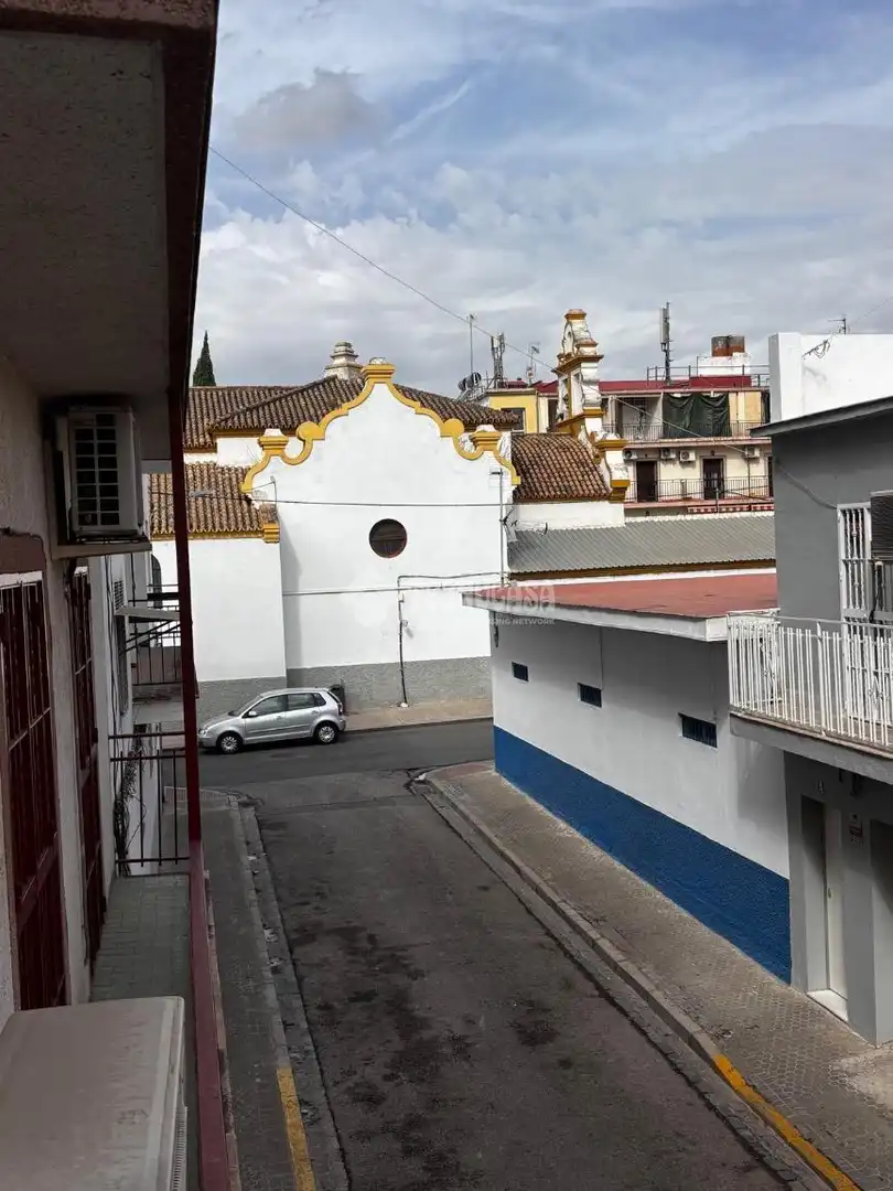 Vista exterior de Pis en venda en Este - Alcosa- Torreblanca