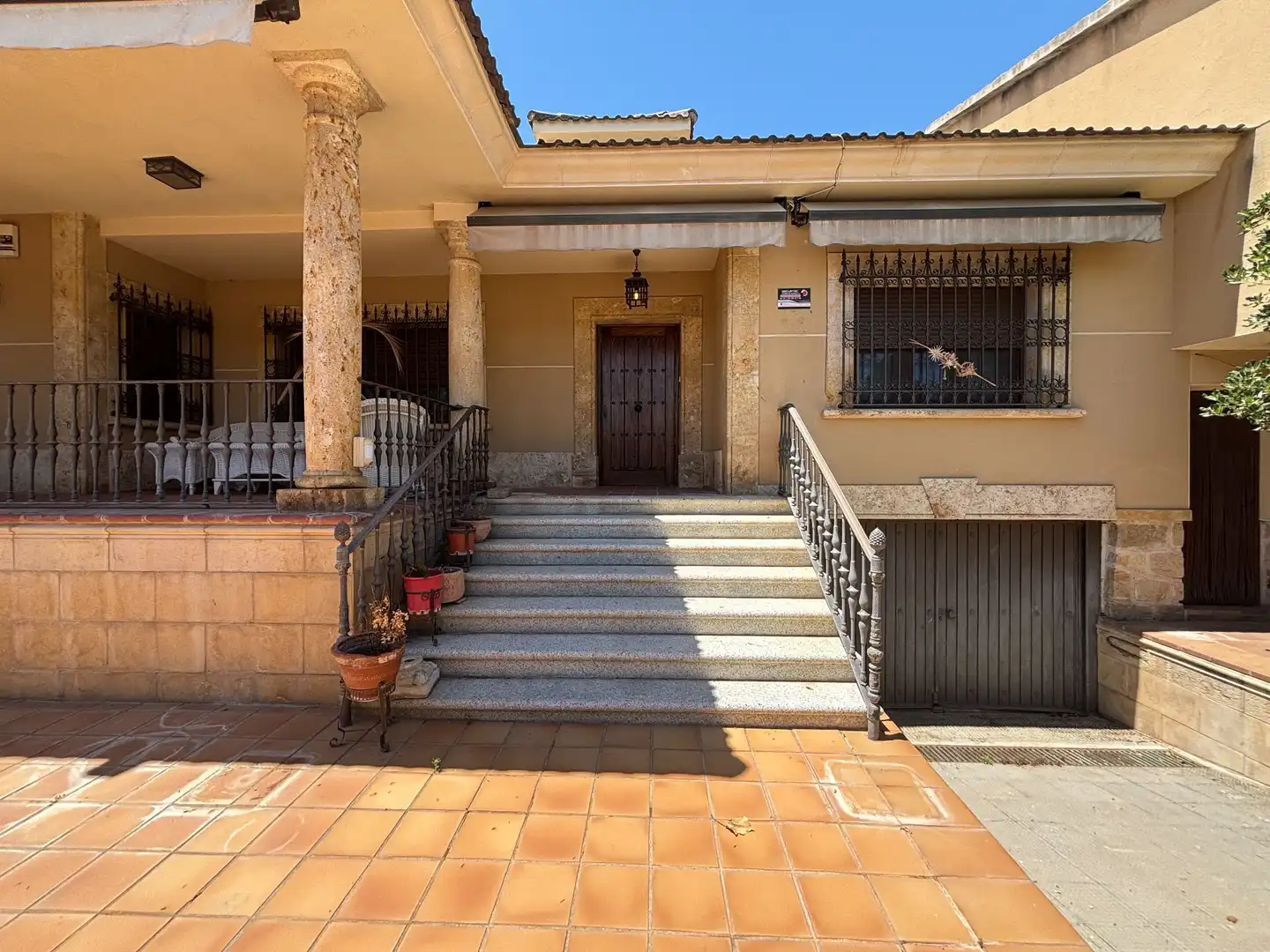 Vista exterior de Casa o chalet en venta en Polán con Aire acondicionado, Calefacción y Jardín privado