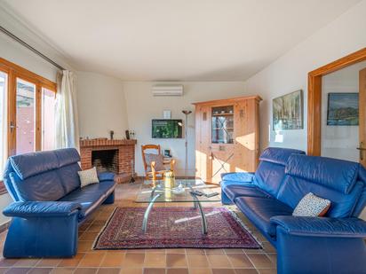 Living room of House or chalet for sale in Coín  with Air Conditioner, Heating and Private garden