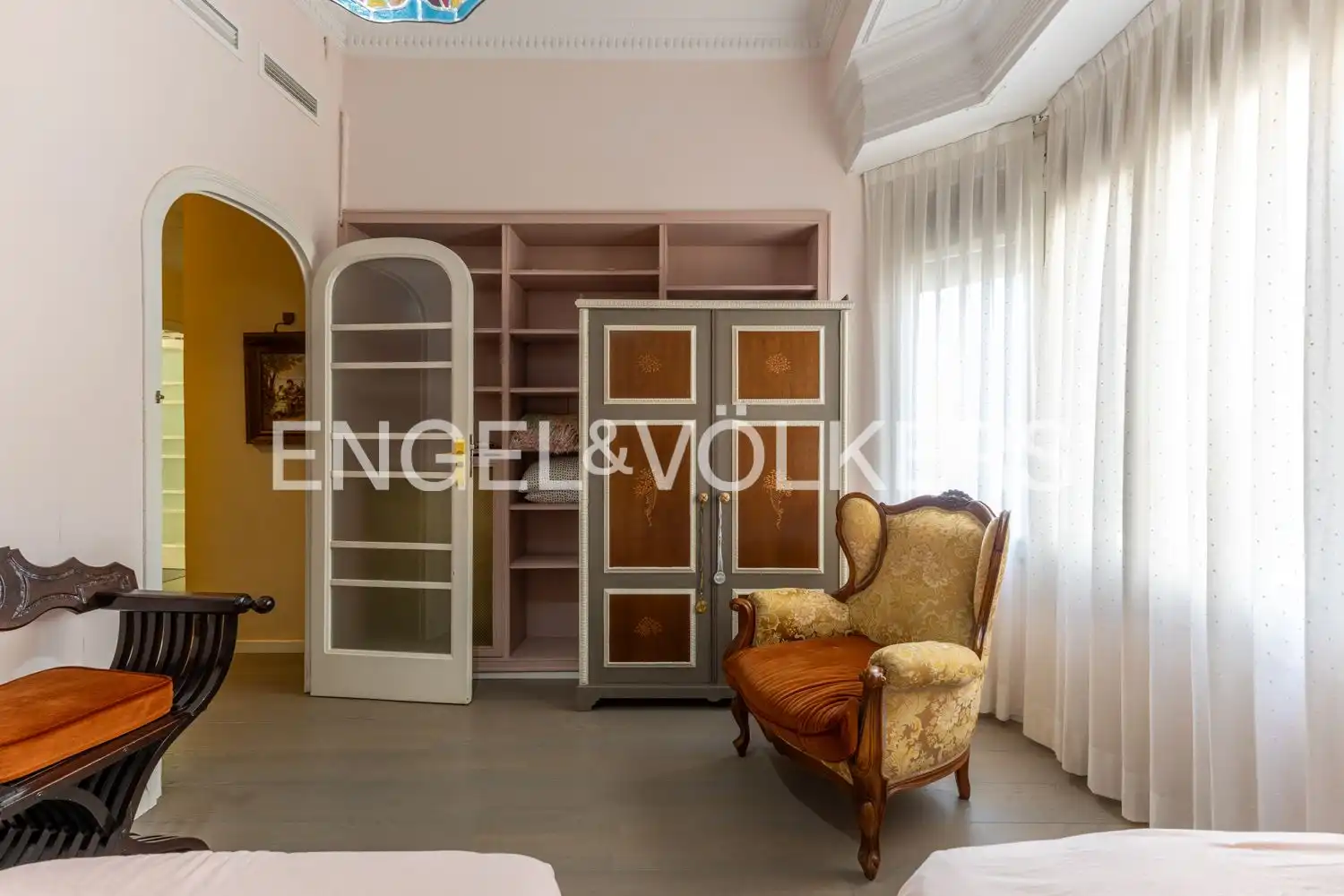 Schlafzimmer von Wohnung zur Miete in Valencia mit Heizung