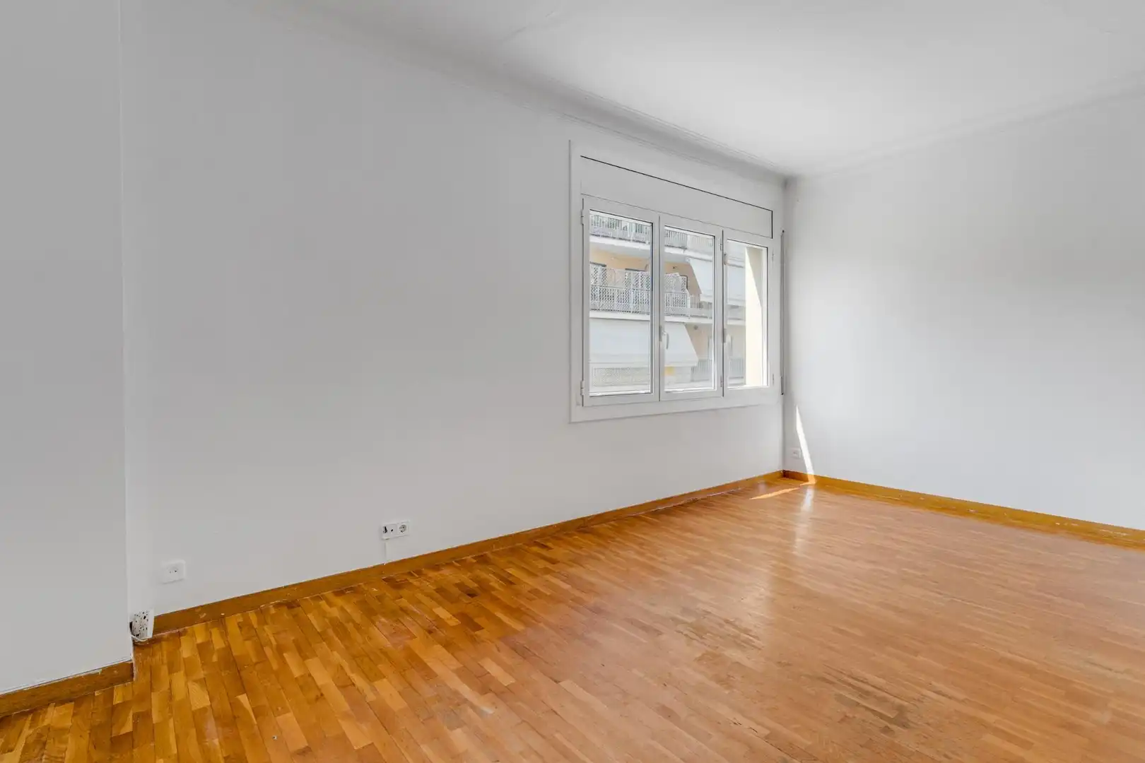 Habitación de Piso en venta en Barcelona con Calefacción, Parquet y Trastero
