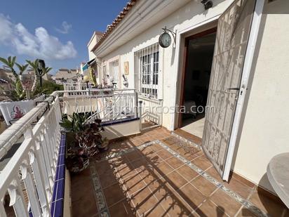 Vista exterior de Casa o xalet en venda en Orihuela amb Aire condicionat, Calefacció i Moblat