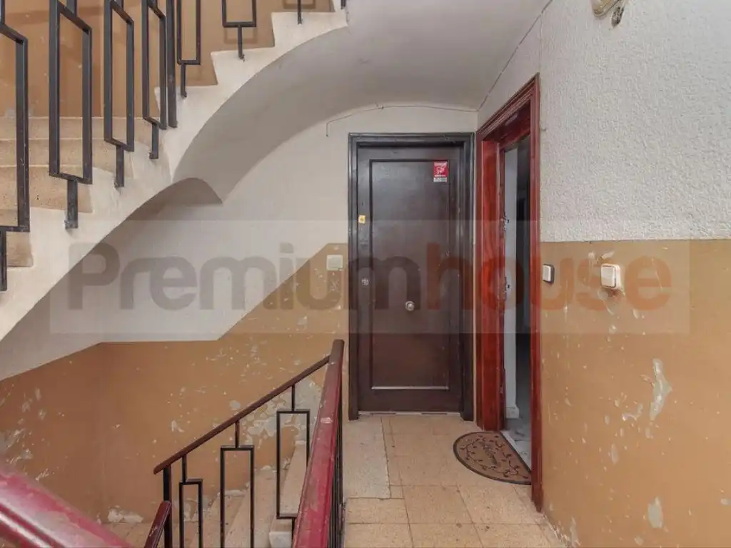 Flat with terrace for sale in Calle de Vila-seca, imagen 3