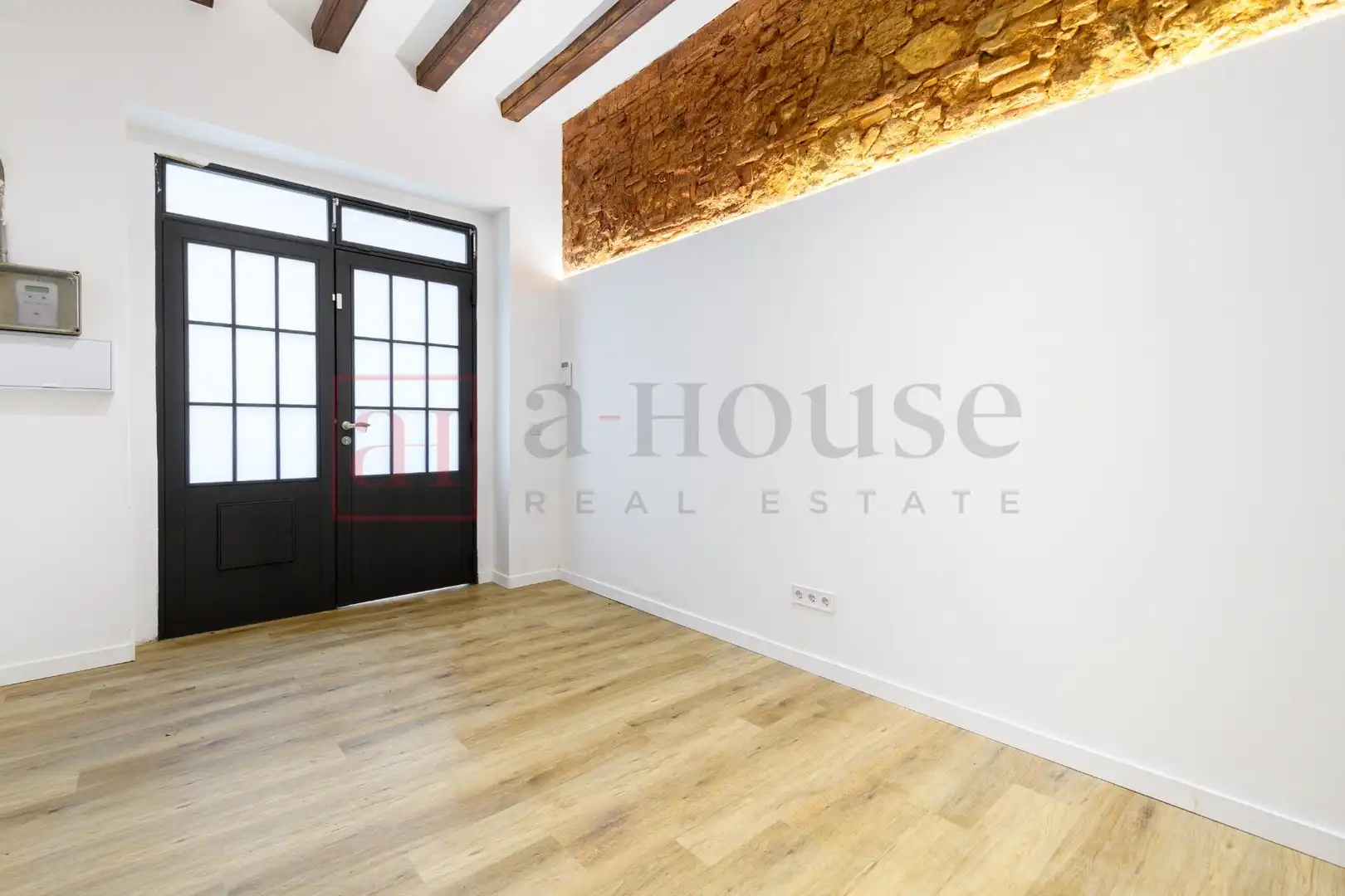 Sala d'estar de Planta baixa en venda en Barcelona amb Aire condicionat, Calefacció i Parquet