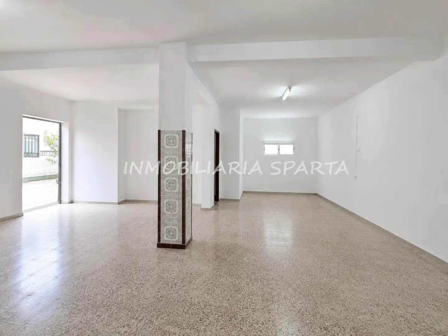 Houses for sale in Camas  with Air Conditioner, Terrace and Storage room