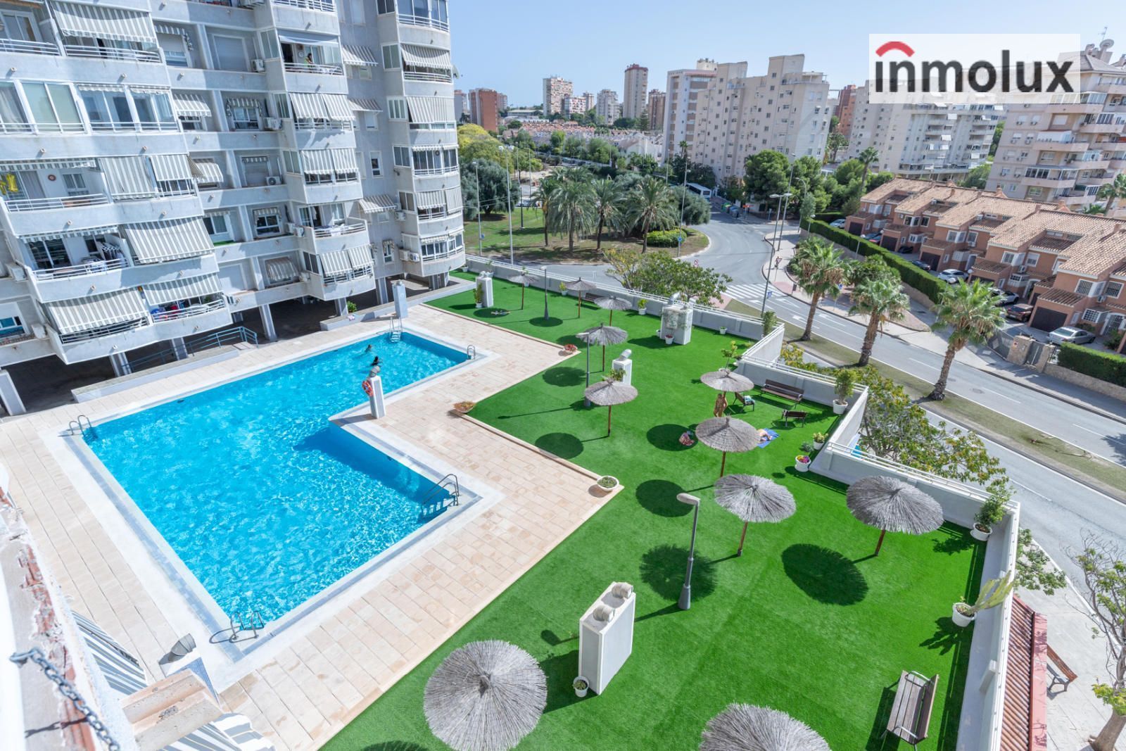 Piscina de Pis de lloguer en Alicante / Alacant amb Aire condicionat, Calefacció i Terrassa
