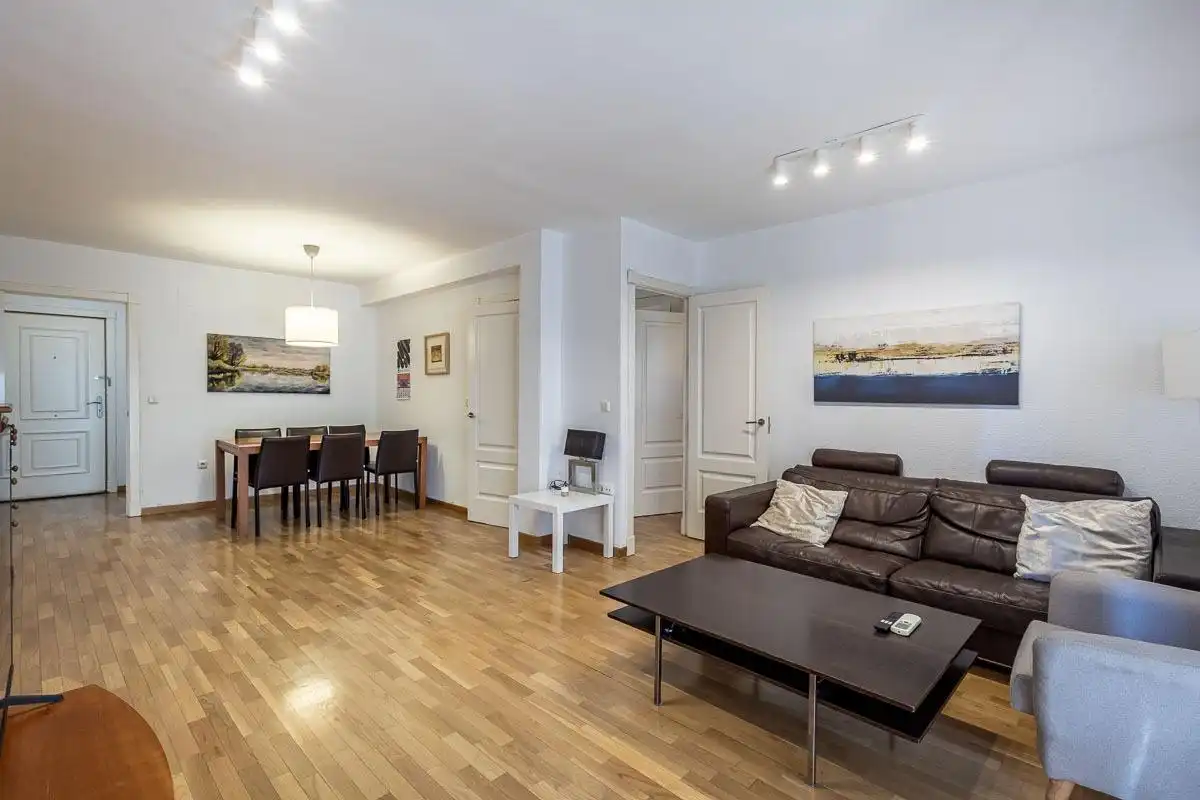 Flat with lift to rent in Genil, imagen 3