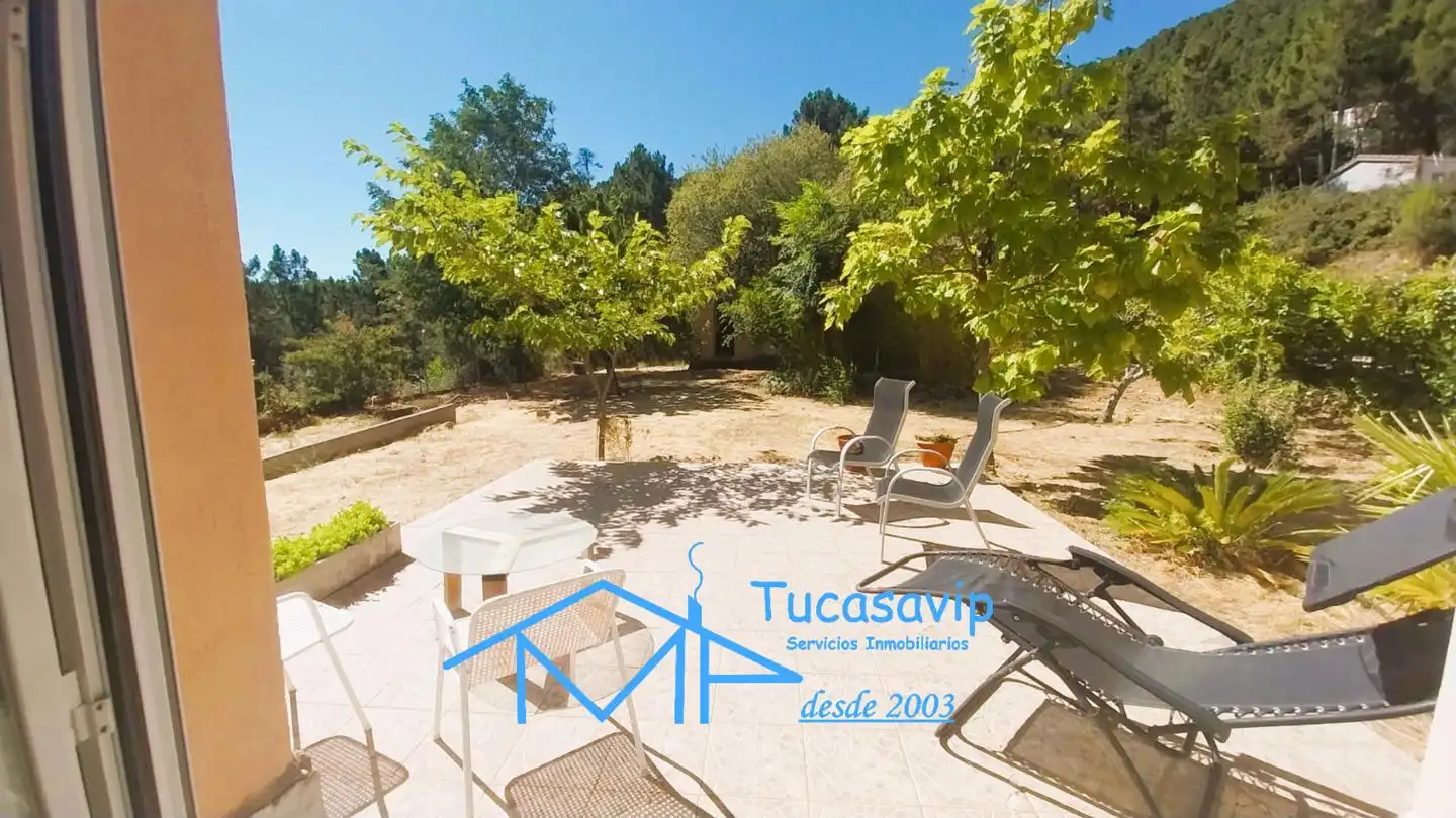 Terrassa de Casa o xalet en venda en El Tiemblo  amb Jardí privat i Terrassa