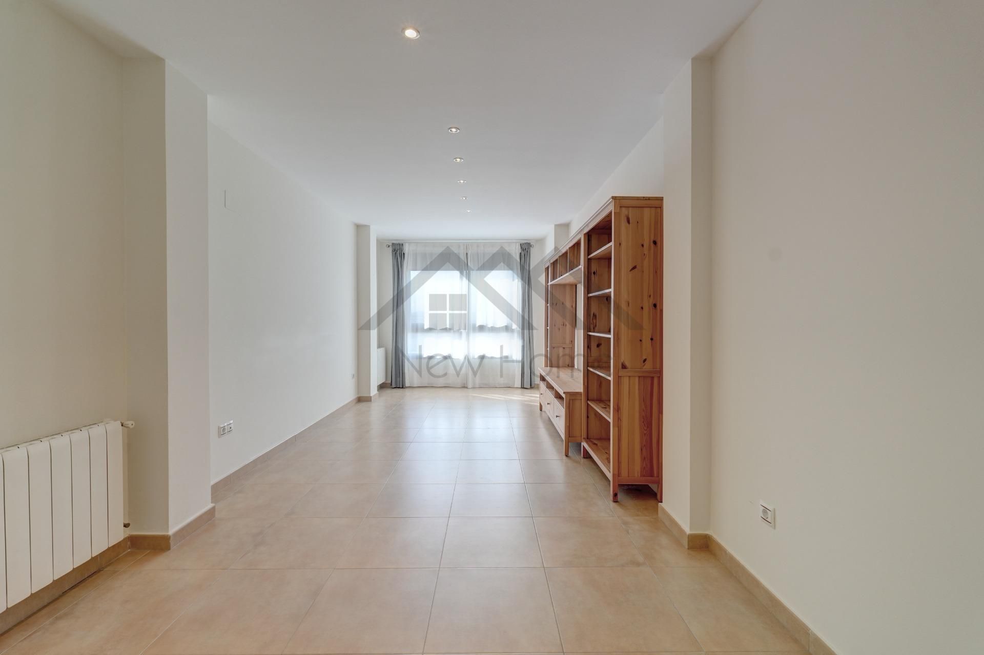 Flat to rent in La Pobla de Vallbona  with Air Conditioner, Heating and Terrace