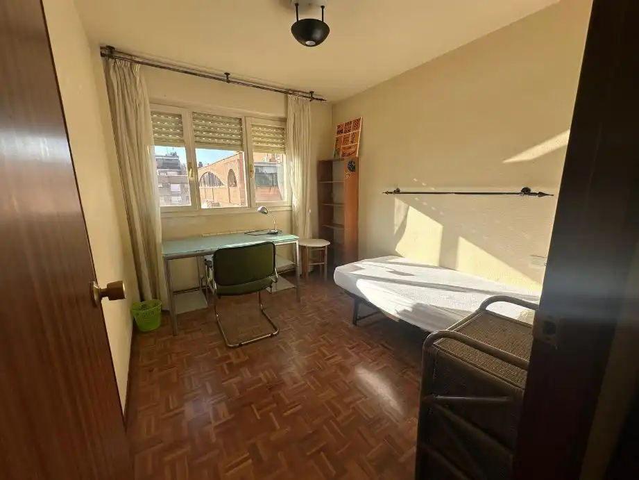 Bedroom of Flat for rent in  Pamplona / Iruña  with Heating, Parquet flooring and Terrace