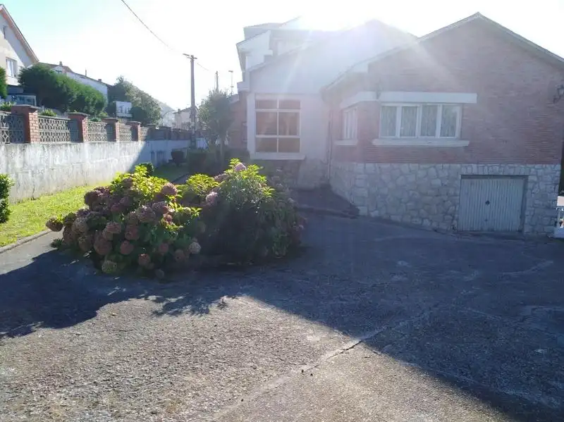 Vista exterior de Casa o chalet en venta en Piélagos con Calefacción, Jardín privado y Balcón