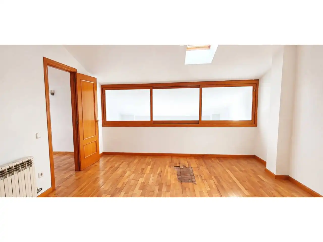 Schlafzimmer von Maisonette zum Verkauf in Girona mit Heizung, Parkett und Balkon