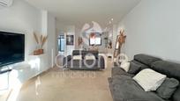 Living room of Single-family semi-detached for sale in La Pobla de Vallbona  with Air Conditioner, Heating and Private garden