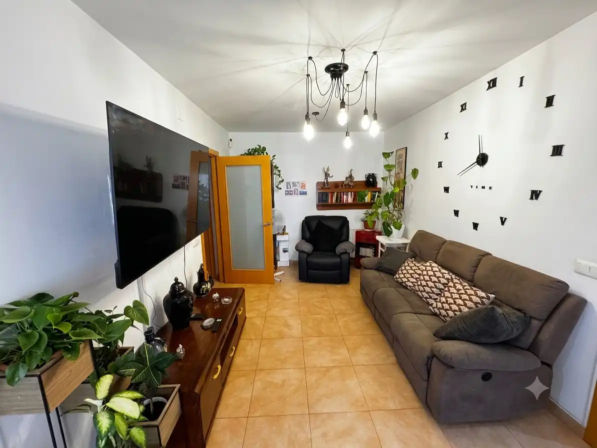 Sala d'estar de Pis en venda en Sant Celoni amb Aire condicionat, Calefacció i Balcó