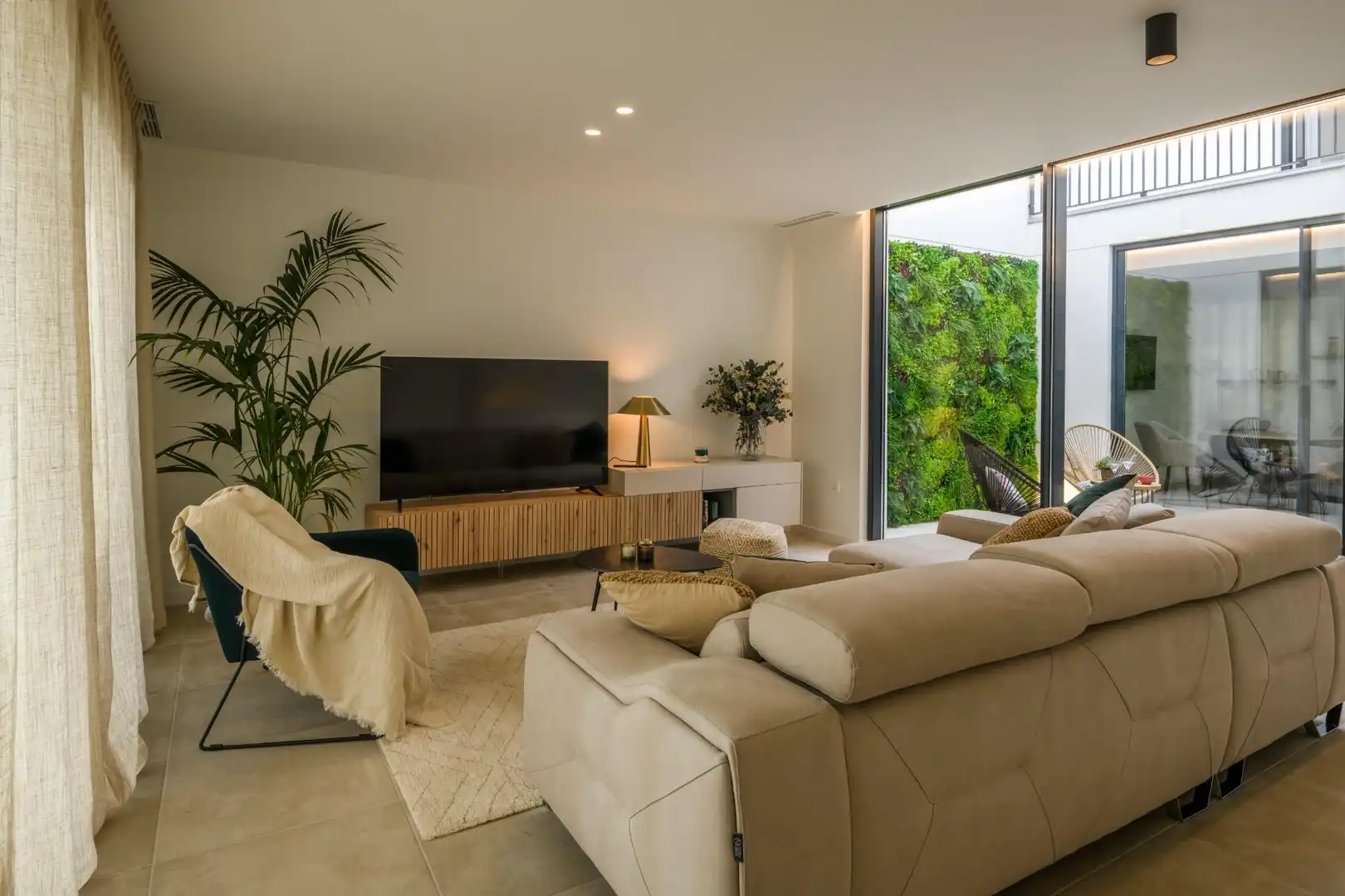 Sala d'estar de Casa o xalet en venda en Murcia amb Aire condicionat, Jardí privat i Terrassa