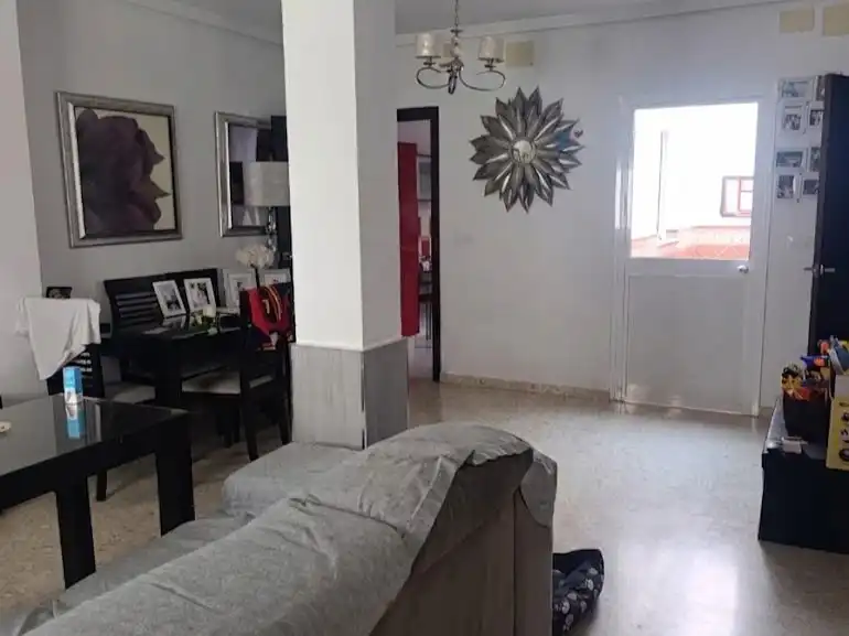 Sala d'estar de Casa o xalet en venda en Palma del Río amb Aire condicionat, Terrassa i Balcó