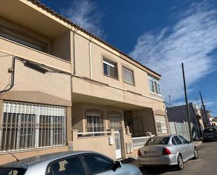 Vista exterior de Casa adosada en venda en Cartagena amb Jardí privat i Terrassa