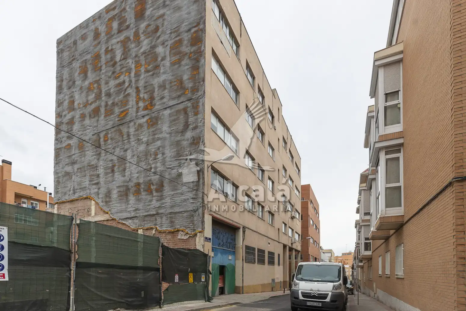 Vista exterior de Garatge en venda en Madrid