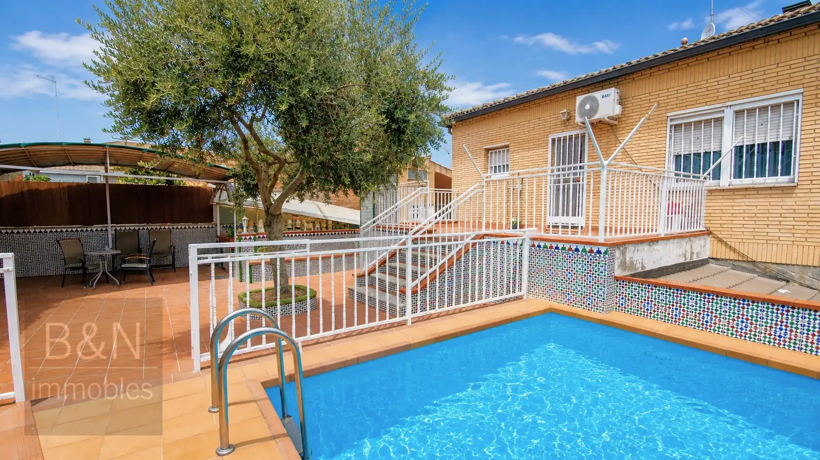 Schwimmbecken von Haus oder Chalet zum Verkauf in Terrassa mit Heizung und Schwimmbad