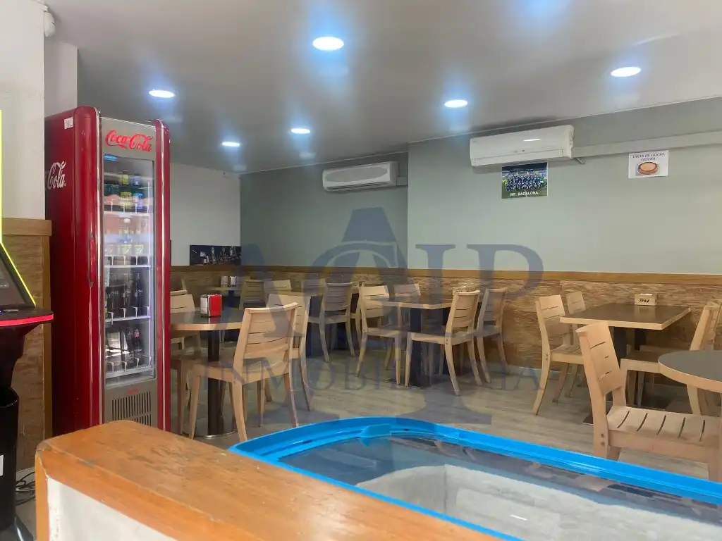 Local en traspaso en Badalona