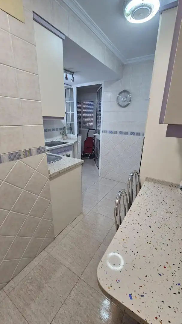 Piso de alquiler en santa maria de los reyes, Cruz Roja