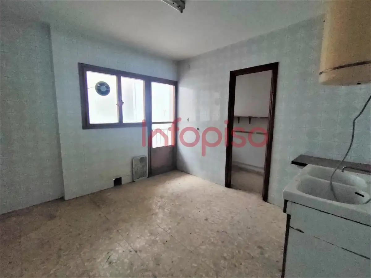 Flat with terrace for sale in Valdepeñas, imagen 5
