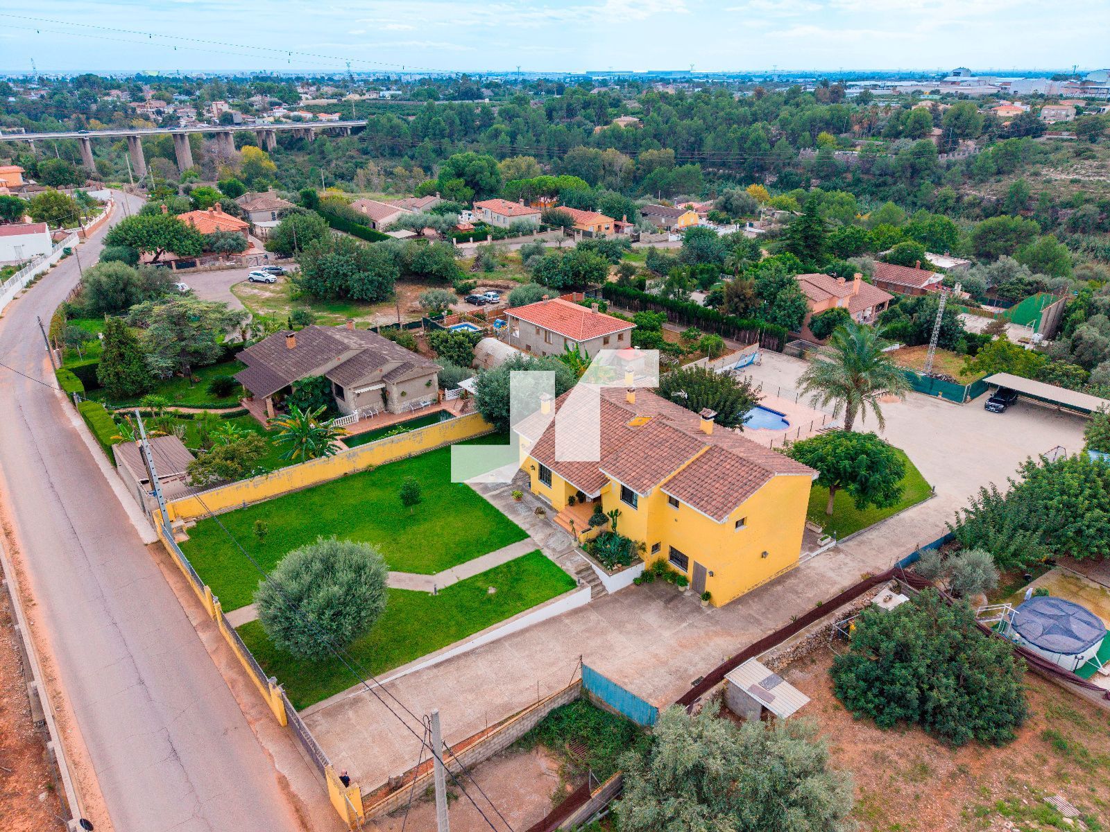 Vista exterior de Casa o xalet en venda en Almazora / Almassora amb Traster i Piscina