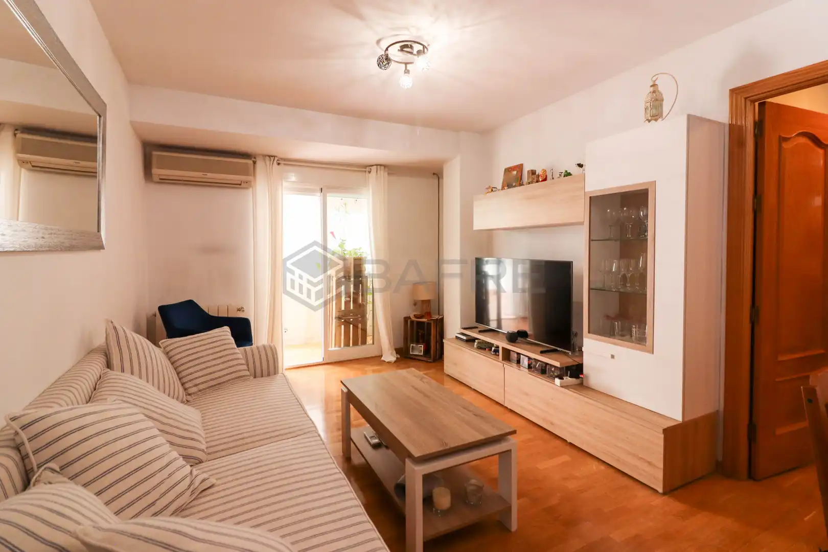 Sala d'estar de Pis en venda en Madrid amb Aire condicionat, Calefacció i Parquet