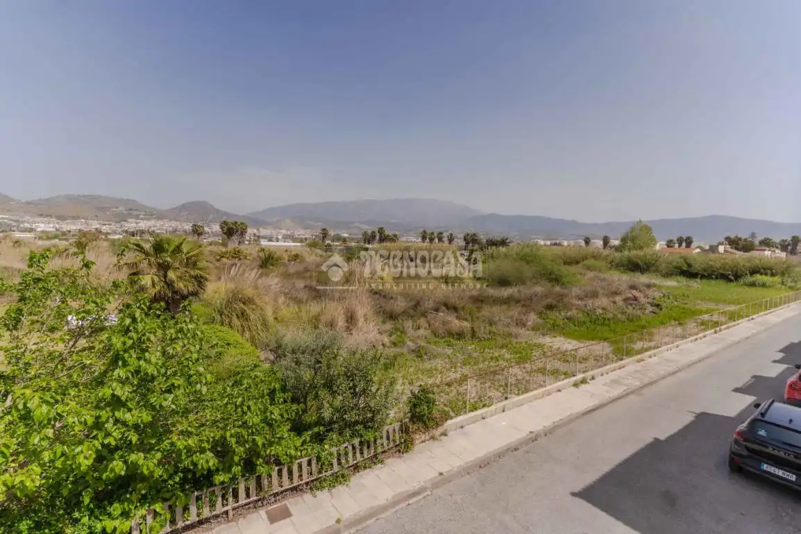 Casa adosada en venta en Motril con Calefacción y Terraza