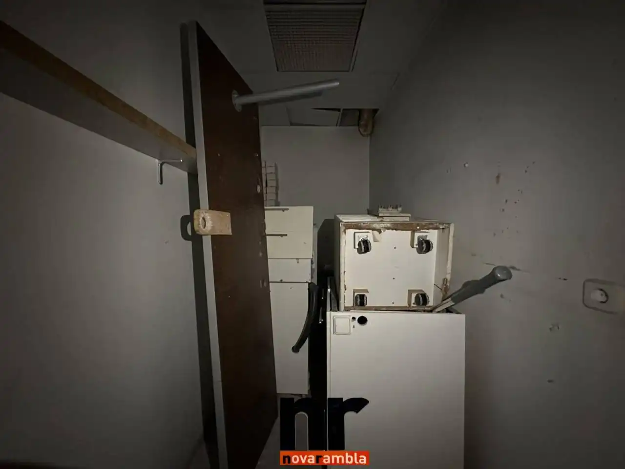 Gewerbefläche zum Verkauf in Calle Monturiol, imagen 14
