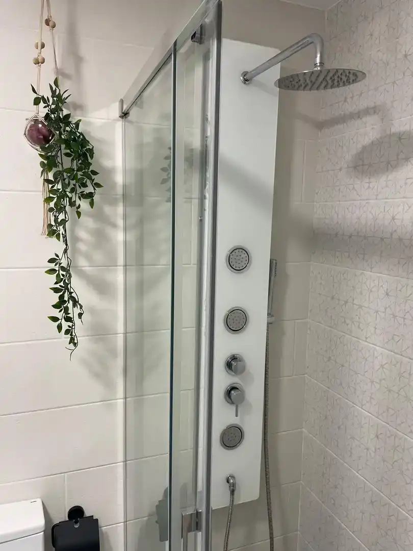 Bathroom of Flat for sale in A Parda