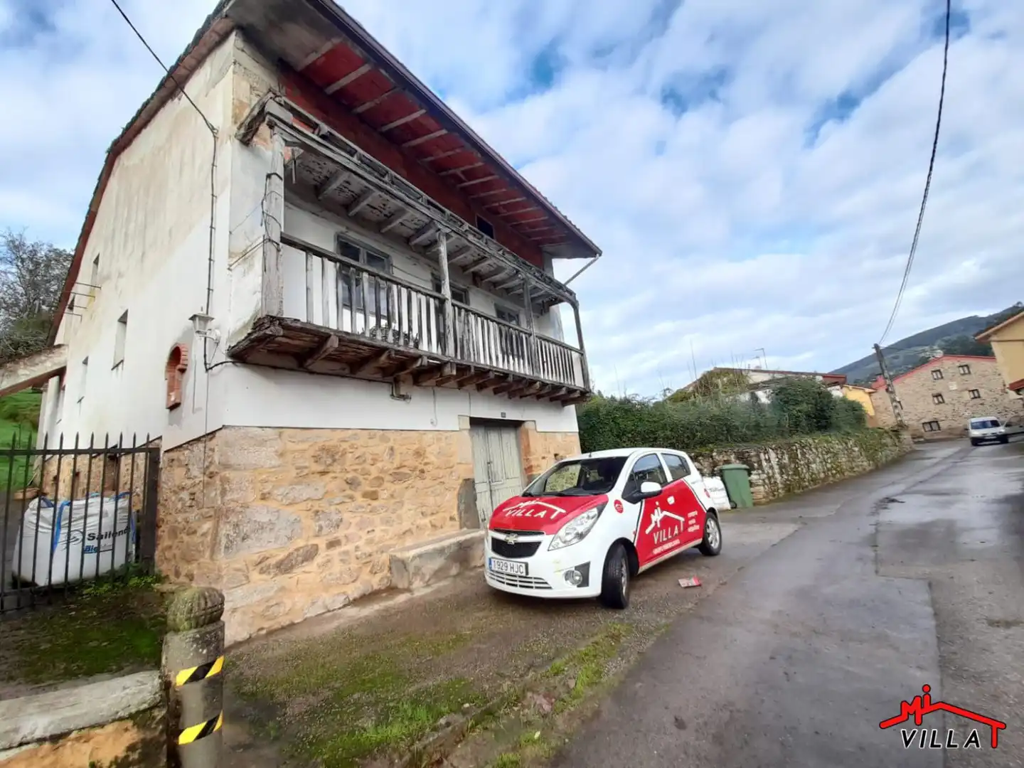 Vista exterior de Casa o chalet en venta en Ampuero con Balcón
