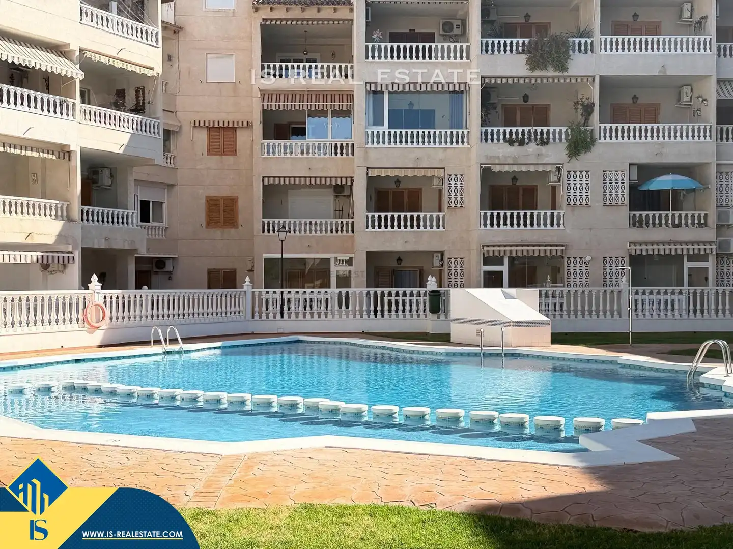 Piso con piscina en venta en Playa de los Locos