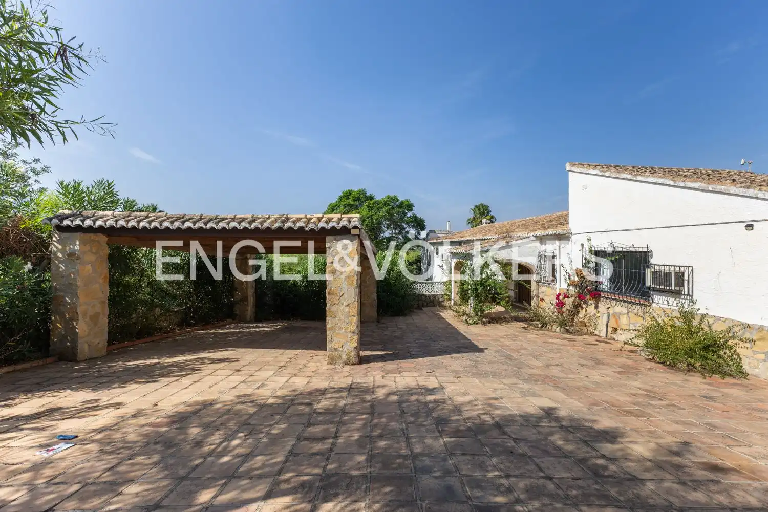 Vista exterior de Casa o xalet en venda en Jávea / Xàbia amb Calefacció i Terrassa