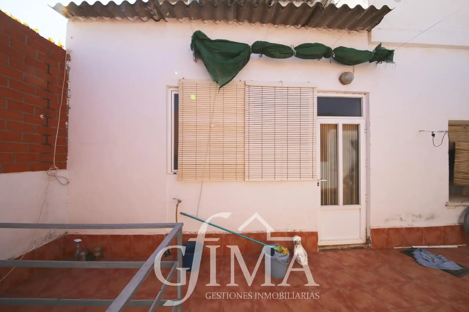 Balcony of Houses for sale in Tomelloso  with Air Conditioner, Heating and Terrace
