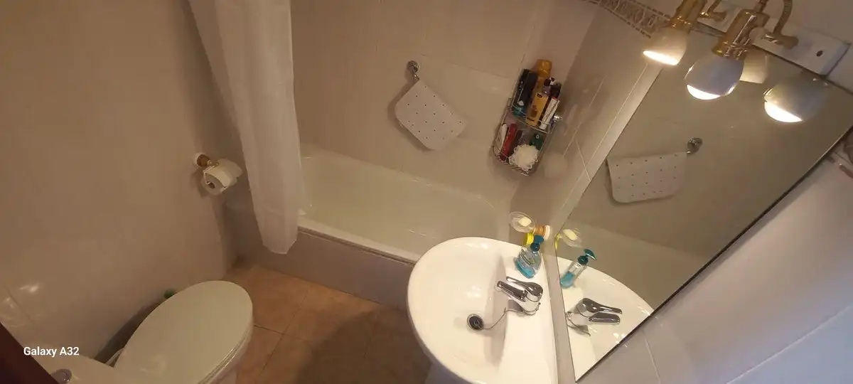 Baño de Apartamento en venta en Mijas con Aire acondicionado, Calefacción y Terraza