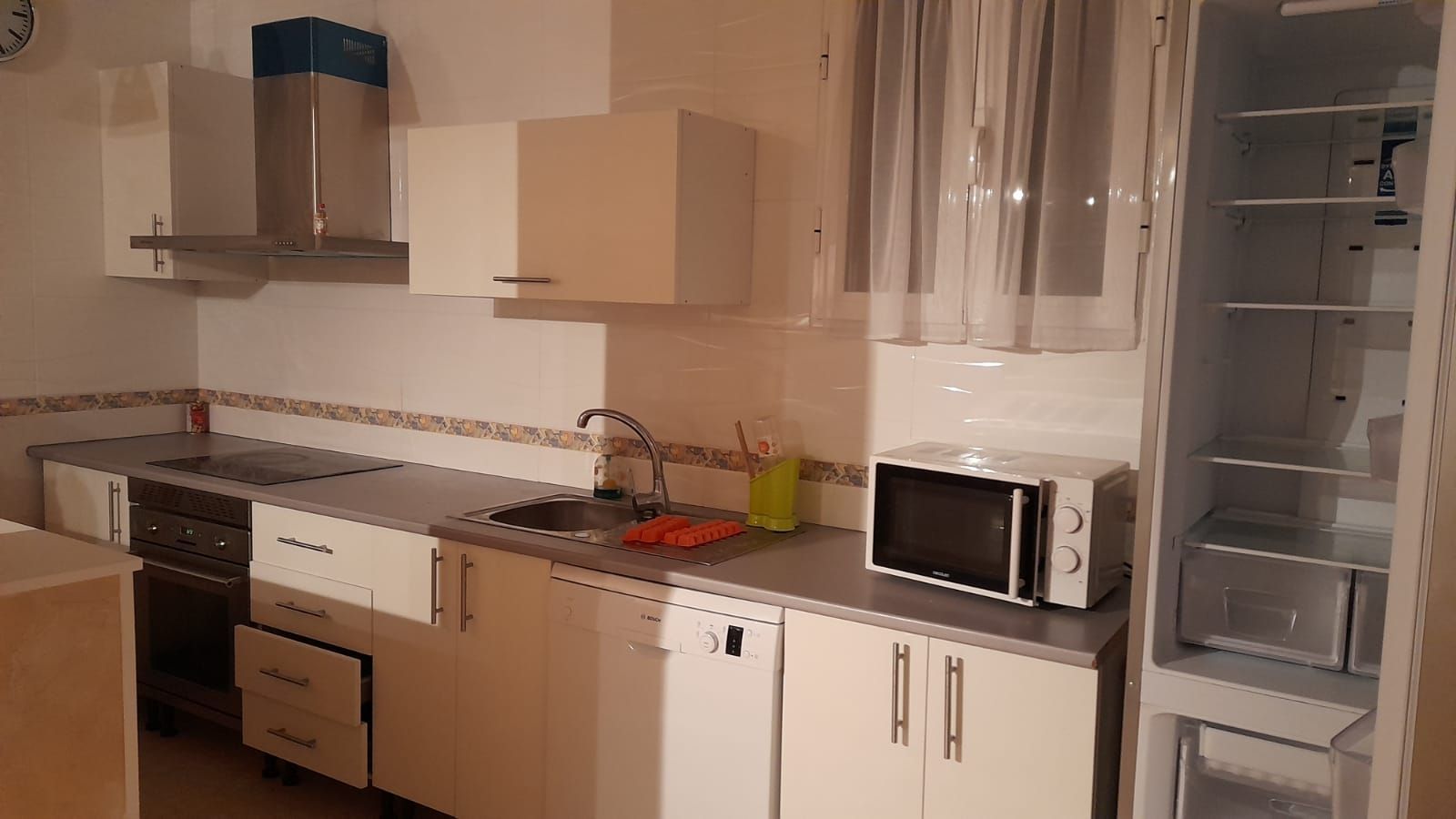 Kitchen of Flat to rent in Villarrobledo  with Air Conditioner, Heating and Parquet flooring
