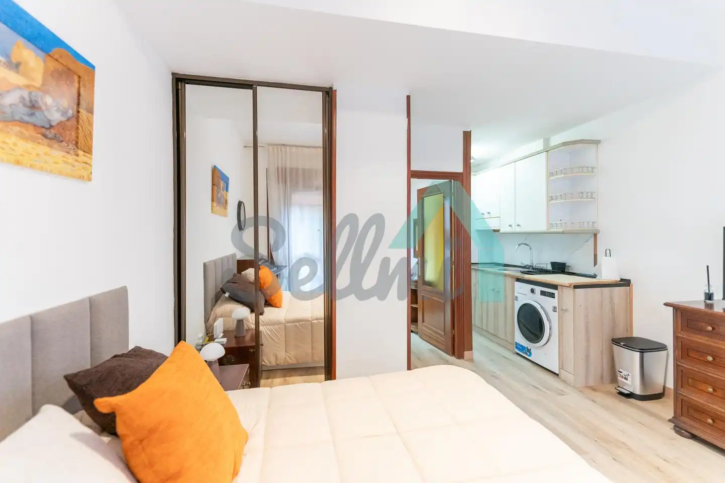 Habitación de Estudio de alquiler en Oviedo  con Parquet y Amueblado