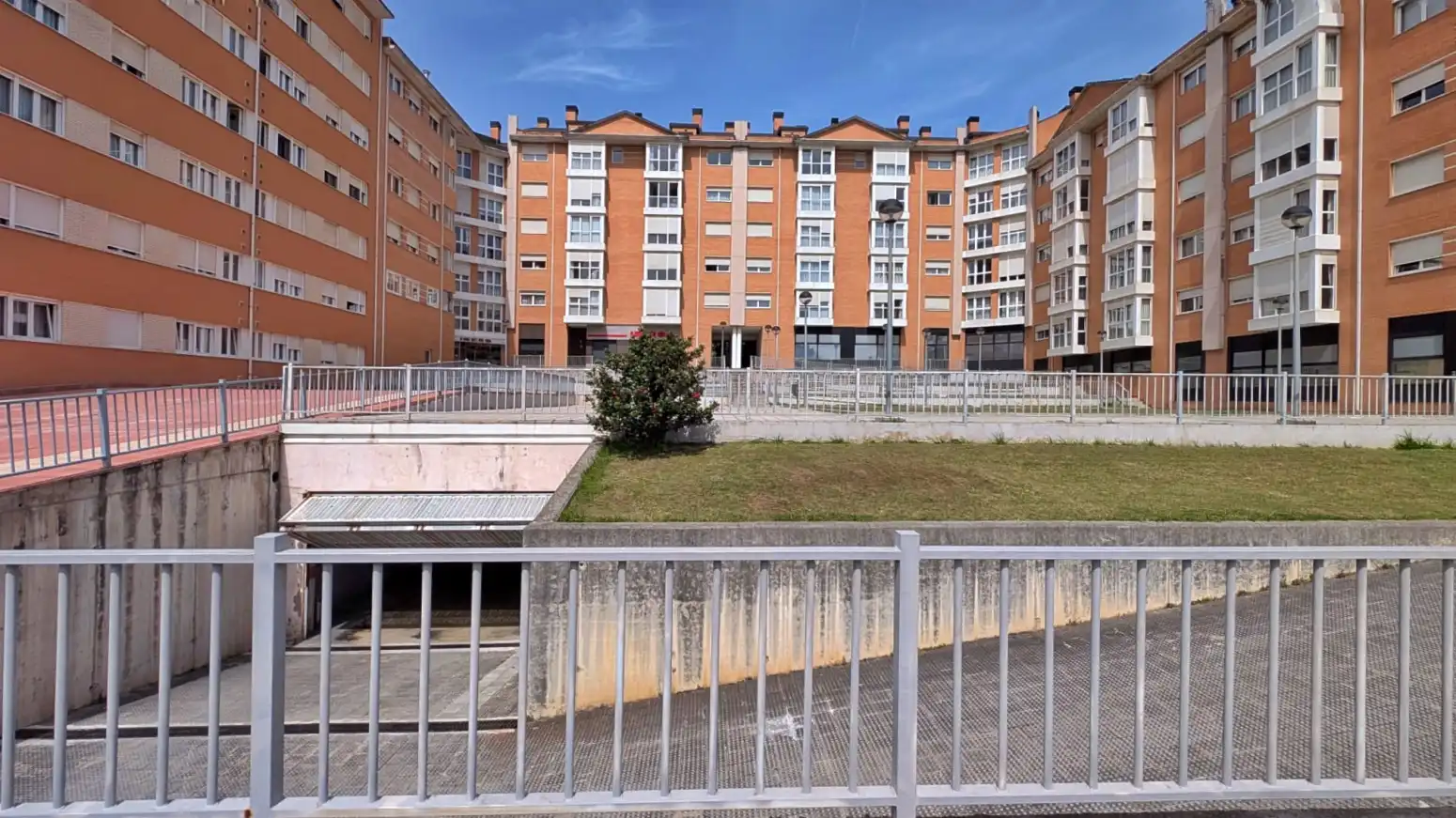 Vista exterior de Piso en venta en Santander con Calefacción, Parquet y Trastero