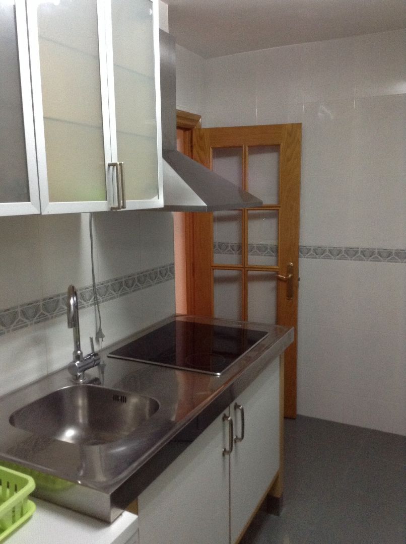 Kitchen of Flat to rent in  Zaragoza Capital  with Heating, Parquet flooring and Furnished