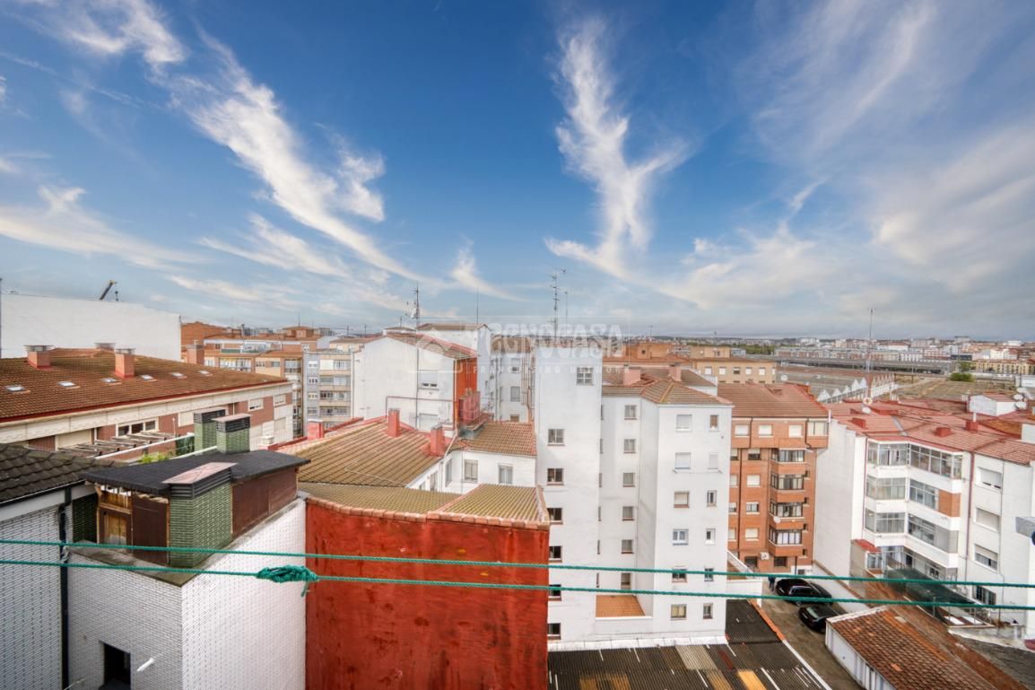 Pis en venda a Delicias