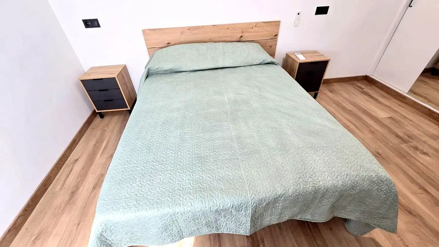Schlafzimmer von Wohnung zur Miete in Gandia mit Klimaanlage, Terrasse und Möbliert