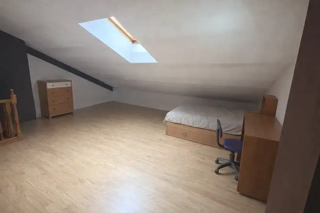 Habitación de Casa adosada en venta en Salvatierra / Agurain con Calefacción y Jardín privado