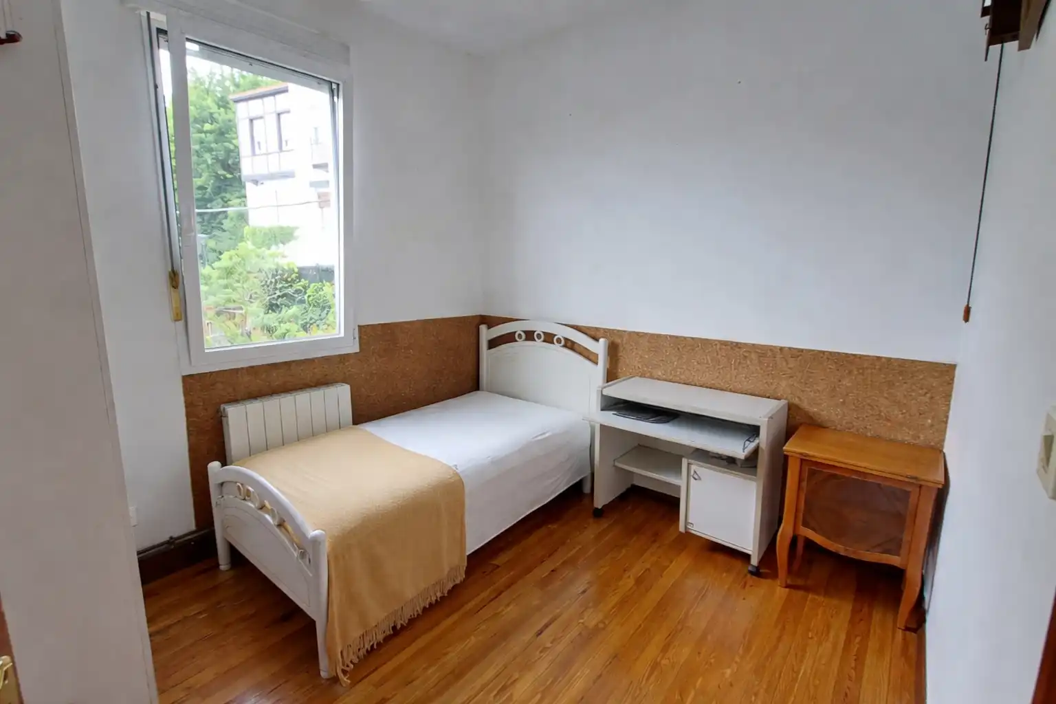 Dormitori de Casa o xalet en venda en Bilbao  amb Calefacció, Jardí privat i Terrassa