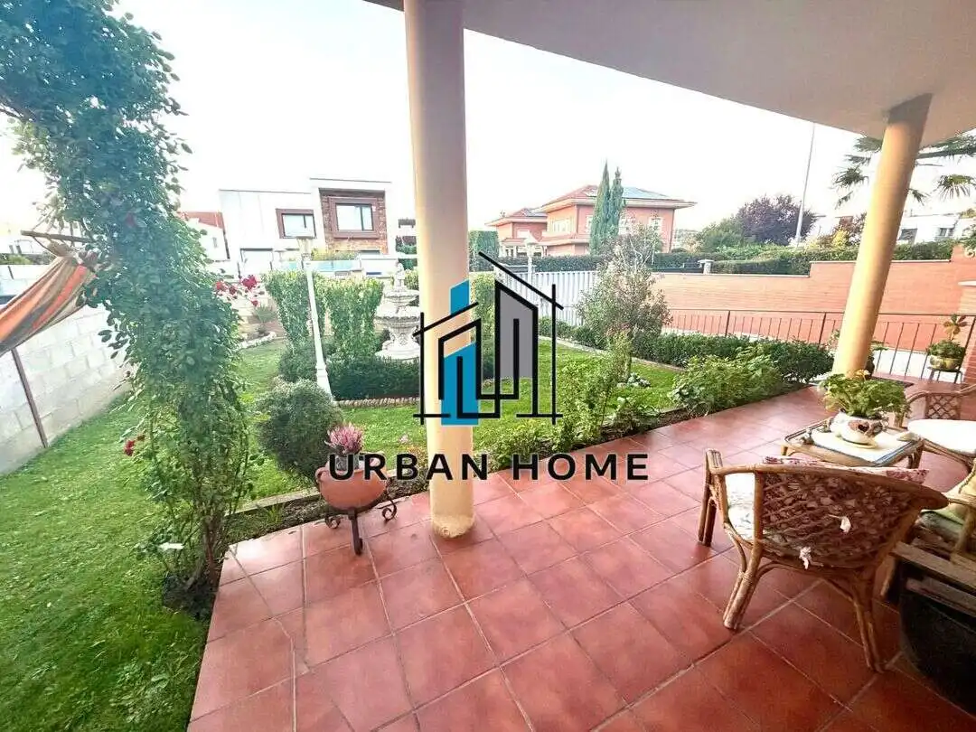 Terraza de Casa o chalet en venta en Las Eras de Renueva