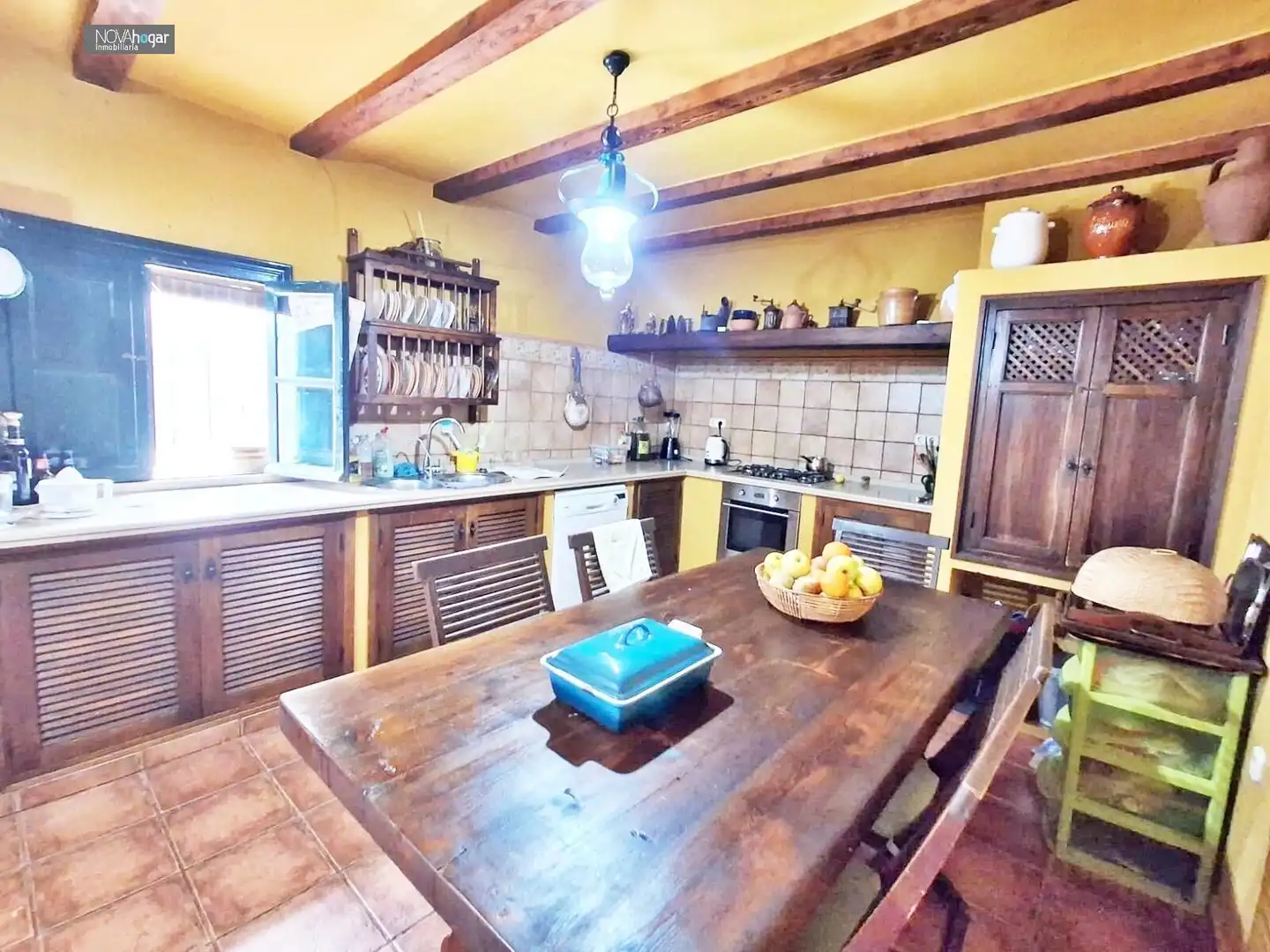 Cuina de Finca rústica en venda en Málaga amb Aire condicionat, Calefacció i Jardí privat