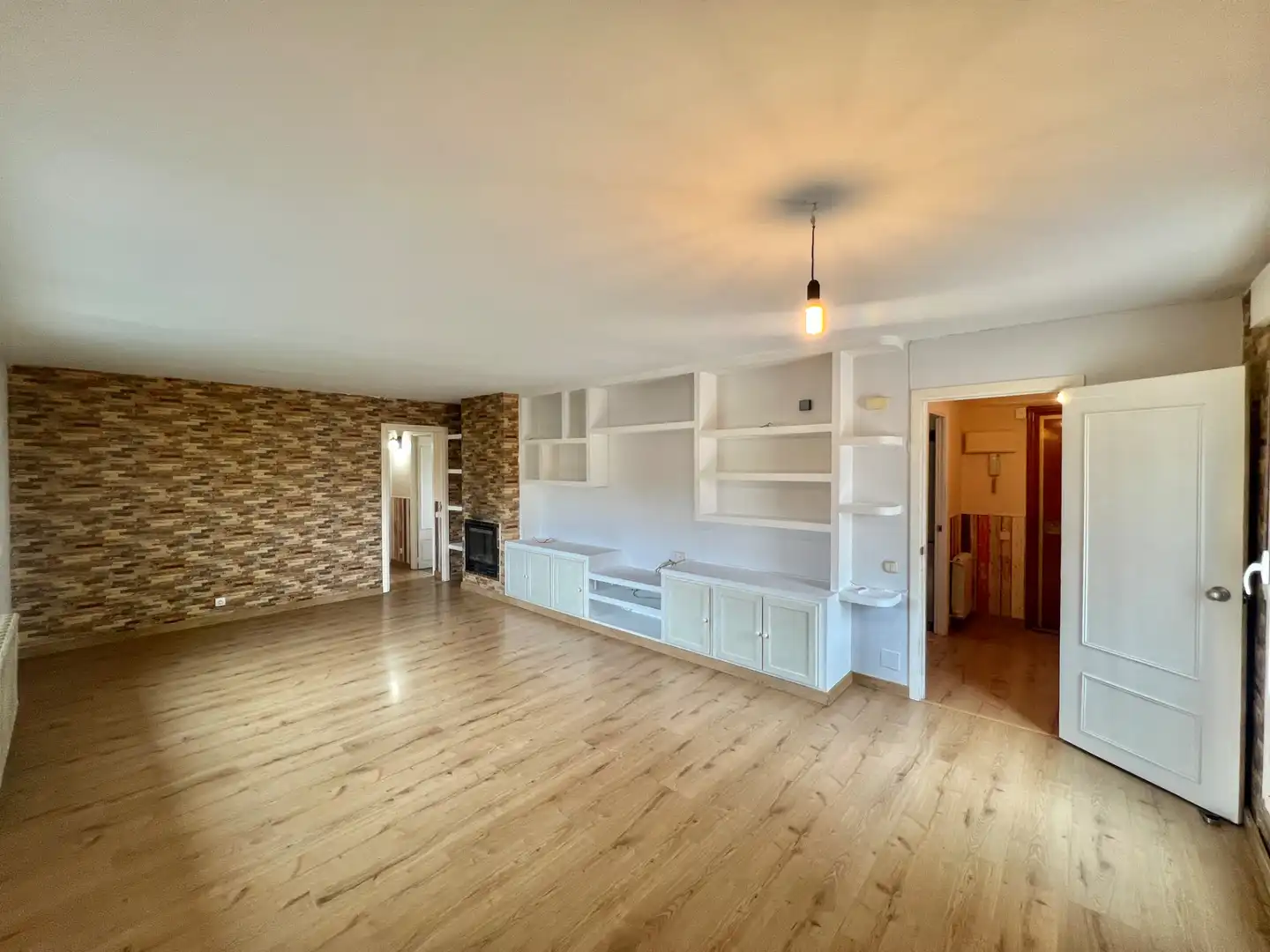 Sala d'estar de Àtic de lloguer en El Escorial amb Calefacció, Terrassa i Traster