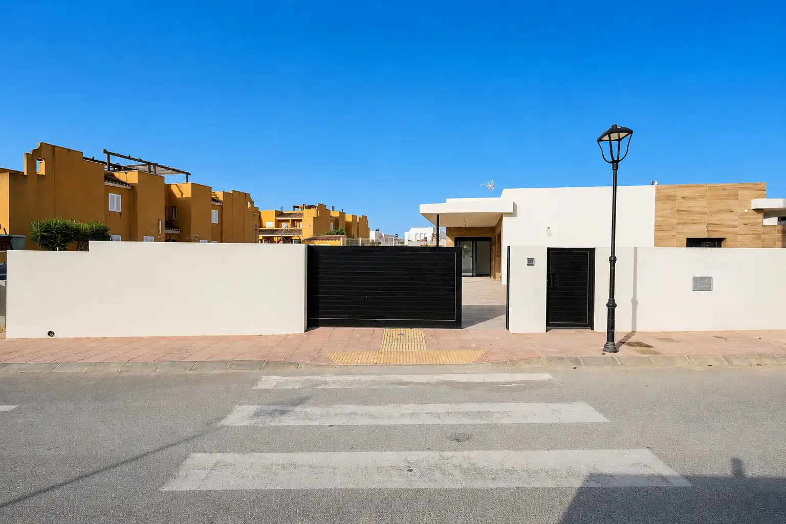 Vista exterior de Casa o xalet en venda en Los Gallardos amb Jardí privat i Piscina